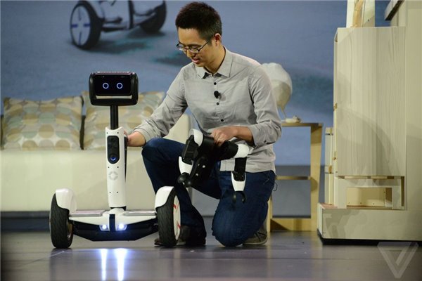 Intel联手小米、赛格威:推机器人管家平衡车